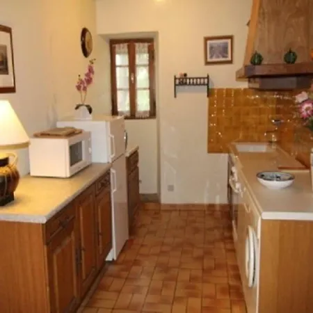 House Mas De Jordy بيت للعطل